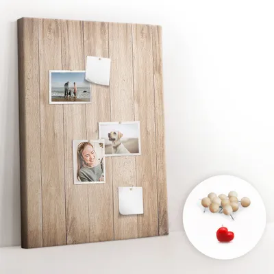 Obrázek produktu pro Korková nástěnka s kolíčky - Tabule s kolíky pro fotografie a poznámky - 70x100 cm - Připínáčky dřevěné 100 kusů - Světlé dřevěné desky
