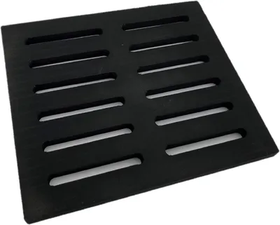 Produktbild von Feuerrost für Hark-Kaminöfen mit Modellübersicht – Ascherost aus massivem Stahl, feuerfest und hitzebeständig [225x180x10 mm]
