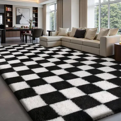 Image de Tapis à poils longs, noir et blanc, motif damier, dimensions 120x160 cm
