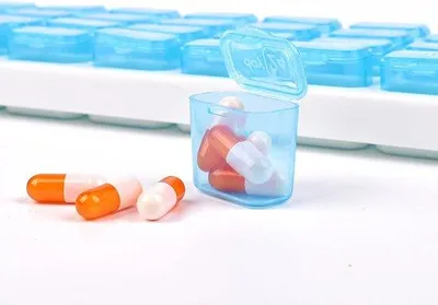 Produktbild von Famanu Pillenorganisator 31 Fächer - Tragbare Medikamenten-Organizer für Vitamine und Supplemente