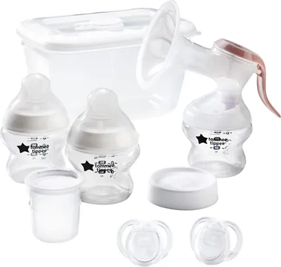 Produktbild von Ernährungsstarterset für Stillen mit Handmilchpumpe und Babyflaschen - Komplettset für Mütter