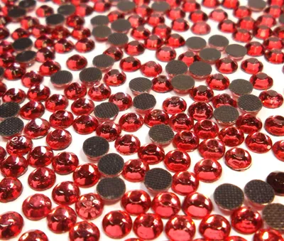 Produktbild von Strasssteine Hotfix - 3mm Flatback SS10 - Zum Aufbügeln - Fuchsia Rot 7200 Stück