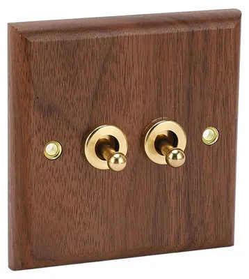 Obrázok produktu pre Dvojpólový spínač, vintage štýl, drevo z orecha, mosadzné skrutky, 50 Hz, 250 V, vhodný do obývačky