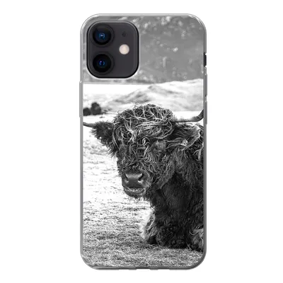 Produktbild von MuchoWow® Handyhülle Schutzhülle Hülle für iPhone 12 Schottischer Highlander - Berg - Tiere Silikon Softcase Handy Hülle - Schutzhülle
