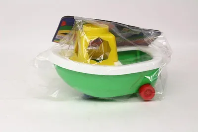 Produktbild von Regenbogenschiff Spielzeugboot