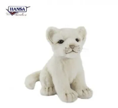 Produktbild von Hansa Toy 7291 Weißes Löwenbaby sitzend 17 cm Kuscheltier Stofftier Plüschtier