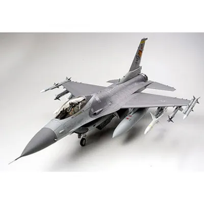 Produktbild von F-16CJ Fighting Falcon Modellbausatz 1:32