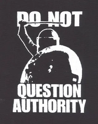 Produktbild von Do not question authority - Aufnäher