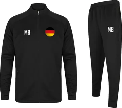 Produktbild von Trainingsanzug DEUTSCHLAND Schwarz Gr. XXL Sportanzug Jogginganzug mit Druck (Name, Nummer oder Initialen)