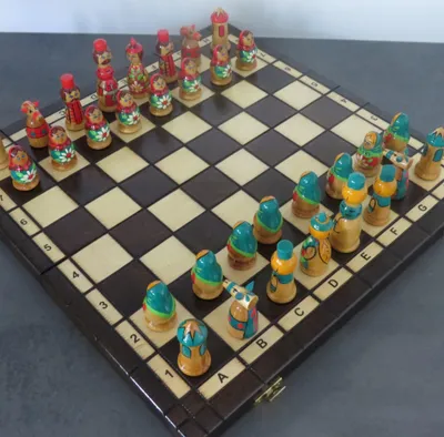 Produktbild von Schach Schachspiel 42 X 42 42x42 cm Babuschka Matroschka Matruschka NEU Holz SET