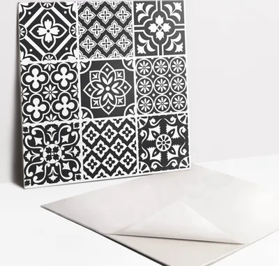 Produktbild von Fliesenaufkleber Set für Bad und Küche - 9 Fliesen Selbstklebend PVC - 30 x 30 - Schwarze und weiße portugiesische Fliesen