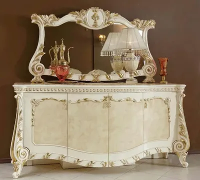 Obrázok produktu pre Casa Padrino luxusný barokový set nábytku béžová / biela / zlatá - 1 barokový príborník so 4 dvierkami a 1 barokové nástenné zrkadlo - Ručne vyrábaný barokový nábytok - Noble & Magnificent
