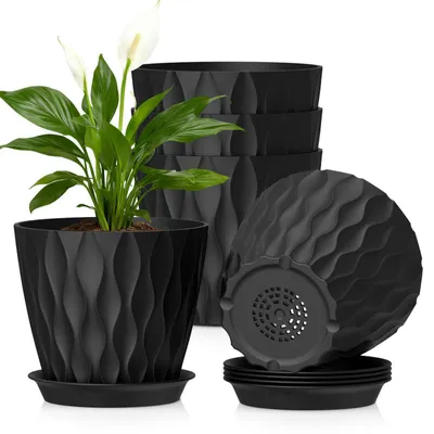 Obrázek produktu pro Sada 5 květináčů z plastu s podtácemi, průměr 17,6 cm, černá barva, 3D vlnitá struktura, vnitřní i vnější strana