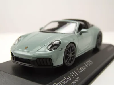 Image de Minichamps 410064140 Porsche 911 (992.2) Targa 4 GTS 2024 vert clair métallisé 1:43