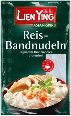 A package of Lien Ying Reis-Bandnudeln (rice noodles) with an image of prepared noodles in a bowl.