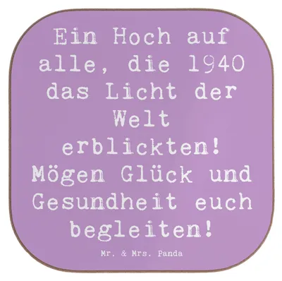 Produktbild von Mr. & Mrs. Panda Untersetzer für Gläser Spruch 1940 Geburtstag - Lavendeltraum - Geschenk, Geburtstagsgeschenk, gläseruntersetzer, Coaster, Geburtsjahr, Alter, Hommage an