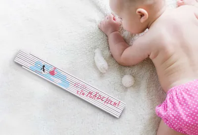 Immagine prodotto di Metro per bambine | Metro pieghevole Metrie da 2 m come regalo per la nascita e il battesimo