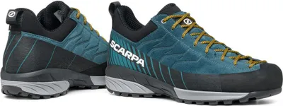 Zustiegsschuhe für Damen von Scarpa; Modell Mescalito GTX; in Blau mit grauen und gelben Akzenten.