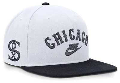 Zdjęcie produktu dla Czapka Nike MLB Chicago White Sox Cooperstown Dri-Fit Pro Structured Square Bill, biała, rozmiar M–L