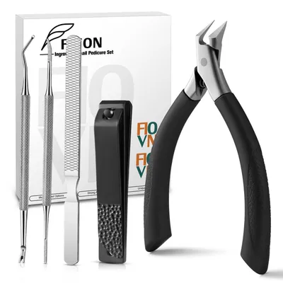 Image de Kit de pédicure 5 pièces, couleur noire, comprenant une pince à ongles, un outil pour enlever les cuticules et 2 limes à ongles