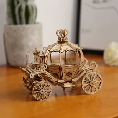 Productafbeelding van RoboTime houten 3D-puzzel: Sprookjeswagen