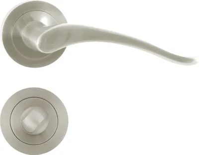 Produktbild von DOMINO Türgriff Drückergarnitur WC - Badezimmer Set | Rund-Rosette | Türbeschlag für Badezimmertüren | Set WC - Rosetten-Garnitur | Türklinke aus Aluminium | Nickel Türdrückergarnitur | BALLEN-R M9
