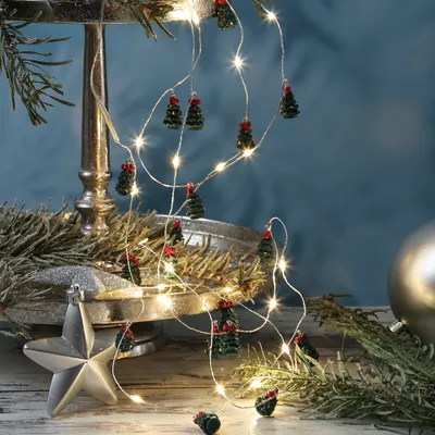 LED Drahtlichterkette TANNENBAUM - 20 warmweiße LED - L: 1,90m - Timer - Batterie - grün, rot