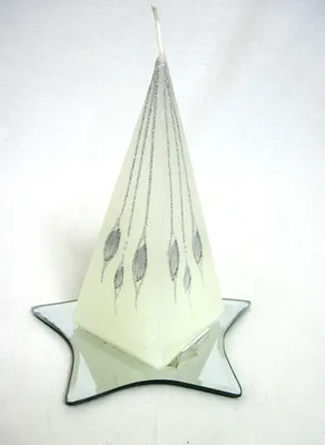 Produktbild von Moderne Kerze Kegelkerze Cremeweiß-Silber, ca. 7x16x7cm B/H/T