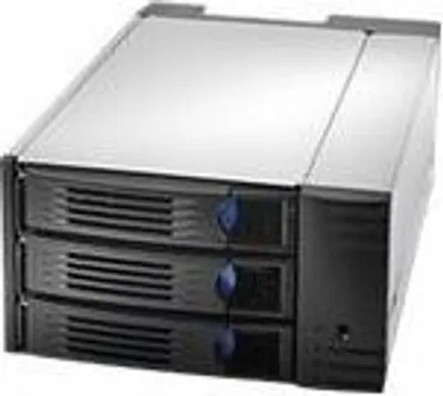 Immagine prodotto di Chenbro SK32303 3-in-2 SAS / SATA II HDD Enclosure