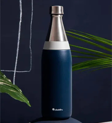 Produktbild von Aladdin Fresco Thermavac isolierte Wasserflasche - Edelstahl Doppelwandflasche -  Tiefmarine