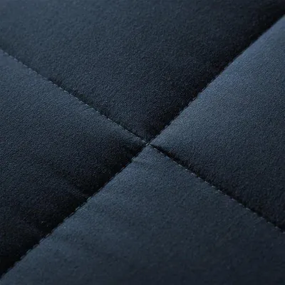 Obrázok produktu pre Dvojlôžko z mäkkého materiálu s protisklzovou úpravou.