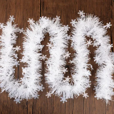Produktbild von 6 Stück weiße Weihnachtsschmuck-Girlanden mit Schneeflocken – Dekoration für den Weihnachtsbaum