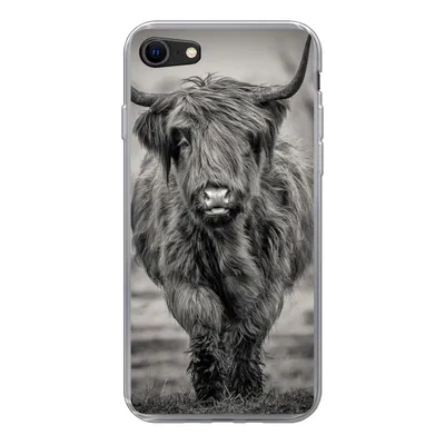 Produktbild von MuchoWow® Handyhülle Schutzhülle Hülle für iPhone 7 Schottischer Highlander - Schwarz und Weiß Silikon Softcase Handy Hülle - Kartenhalter