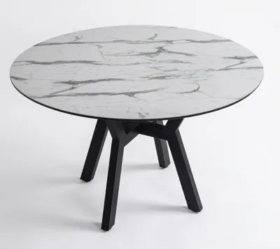 Image de Table de salle à manger en bois au design moderne et élégant pour votre salle à manger