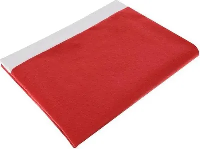 Produktbild von Stuhlhussen-Set mit 6 Stück + Tischdecke