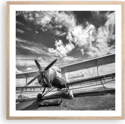 Produktbild von Gerahmtes Poster - Rahmen in heller Eiche - An-2 Flugzeug Schwarzweiß - 60x60 cm - Wand Bild - Wanddeko - Wandbilder - Wandposter - Bilderrahmen - Bilder - Kunstdruck - Wandbild - P2NAC60x60-4228
