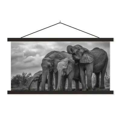 Produktbild von MuchoWow® Textilposter Elefant - Tiere - Wasser - Schwarz und weiß 60x30 cm mit schwarzem Rahmen - Textilien