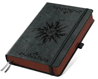 Immagine prodotto di Diario in pelle, formato A5, stile vintage, 300 pagine, colore nero, copertina rigida, con portapenne