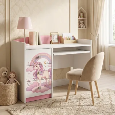 Produktbild von Schülerschreibtisch Rosa für Kinder & Teenager, Süßer Jugendschreibtisch mit Motiv, Basteltisch Kindermöbel für das Mädchenzimmer, KI-generiertes Bild