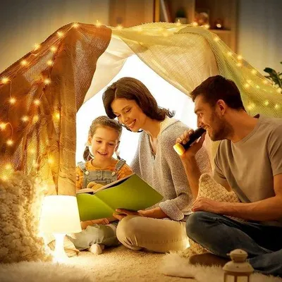 Produktbild von Unyqoos® Lichterkette 2er-Set – batteriebetrieben, 12 m, 120 LEDs auf Kupferdraht, warmweiß, ideal für Kinderzimmer, Party, Hochzeit, Weihnachten (IP44 Batteriebox)