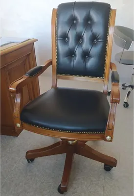 Produktbild von Casa Padrino Luxus Barock Chesterfield Leder Schreibtischstuhl Schwarz / Braun - Höhenverstellbarer Barock Bürostuhl mit hochwertigem Echtleder - Barock Büro Möbel - Luxus Qualität -  Italy