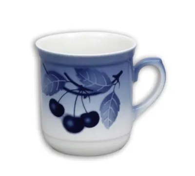 Obrázek produktu pro Thun 1794 Porcelánový hrnek Dan, 300 ml, modré třešně, Thun