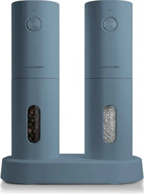 Zdjęcie produktu dla LARS NYSØM Młynek do soli i pieprzu Elektryczny | Zestaw 2 sztuk z regulowanym ceramicznym mechanizmem mielenia od grubego do drobnego I Zestaw młynków do przypraw Automatyczny (Blue Stone)