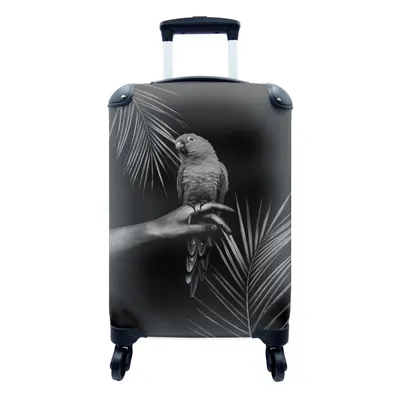 Produktbild von MuchoWow® Koffer Handgepäck Trolley Rollkoffer Kleine Reisekoffer mit 4 Rollen - Vogel vor schwarzem Hintergrund - schwarz und weiß - Cabin Size < 55x40x23 cm & 55x40x20 cm - Fotokoffer - Kabinenkoffer - Boardgepäck - Reise-Box - Reisekoffer - Reisegepäck - Koffer mit Bild - Trolley für Kinder