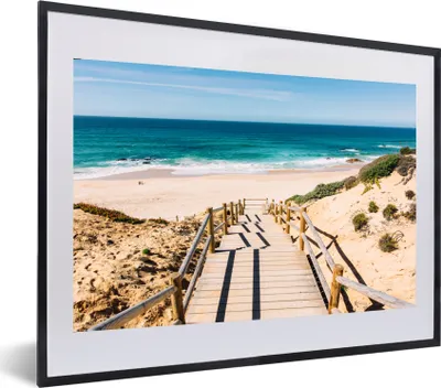 Produktbild von MuchoWow® MuchoWow® Gerahmtes Poster Strand - Treppe - Portugal 60x40 cm - Poster mit zchwarzem Bilderrahmen - Schlafzimmer - Plakat in Rahmen - Drucken