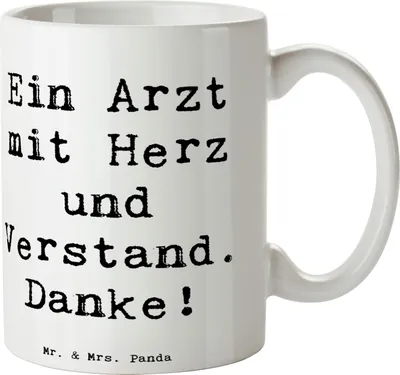 Produktbild von Mr. & Mrs. Panda Kaffeetasse Spruch Arzt mit Herz - Weiß - Geschenk, Aufmerksamkeit, Unterstützung, Kaffeebecher, Trinktasse, Danke sagen, Bedanken, Pflege, Ärztin, Pott