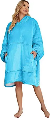 Produktbild von Unyqoos® Hoodie-Decke – Fleece & Plüsch (100% Polyester), One Size Unisex, wendbar mit Kapuze & großer Fronttasche, Oversized Kuscheldecke mit Ärmeln, Hellblau