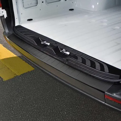 Immagine prodotto di Paraurti di protezione delle soglie di carico per Mercedes Sprinter W907 2018-25 Spazzolato scuro