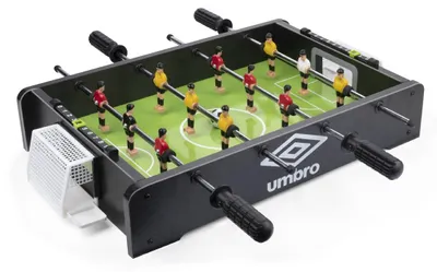 Produktbild von Umbro Mini Tischkicker - Kickertisch mit 12 Spielern - Kompakter Tischfußball für Kinder und Erwachsene - Inkl. 2 Mini Fußballen - Schwarz