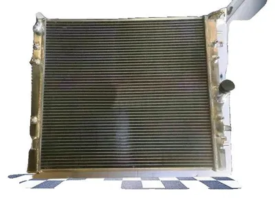 Productafbeelding van Aluminiumradiateur, 25 x 19 x 3 inch, Compatibel met: Jeep Wrangler JK, Motor: 3,6L, 3,8L V6, Fabrikantnummer: F09DG25229